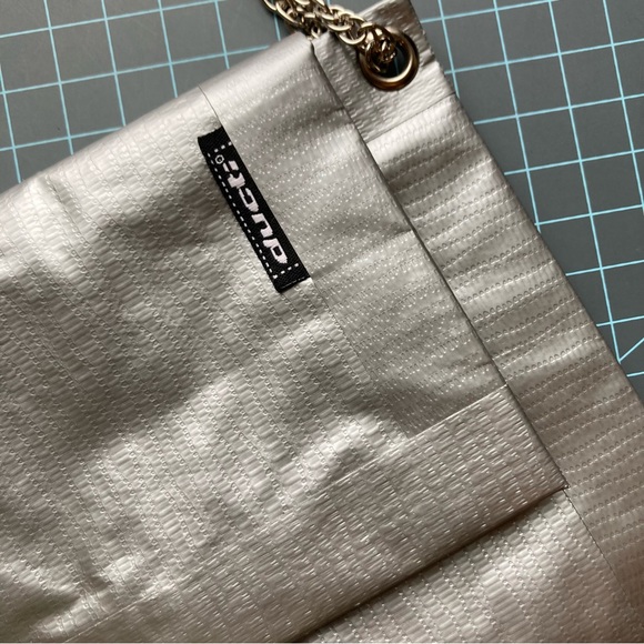 Ducti Crossbody Duct Tape Handbag - Picture 3 of 13